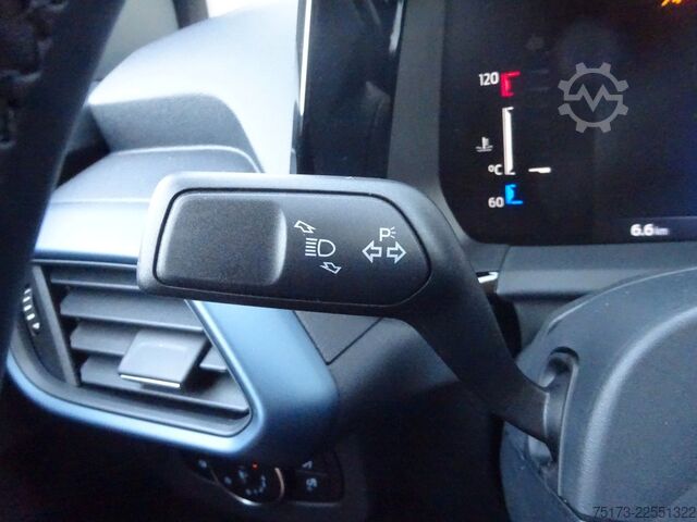 Κλειστό βαν FORD Transit Courier Active Kasten AHK WiPa 2xS-Tür