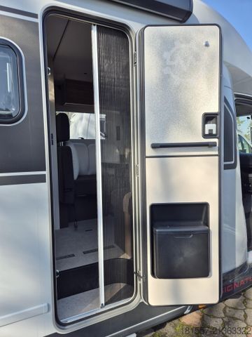 Half-integraal camper BÜRSTNER Signature SFT 7.4 180PS, 18, AHK, Markise