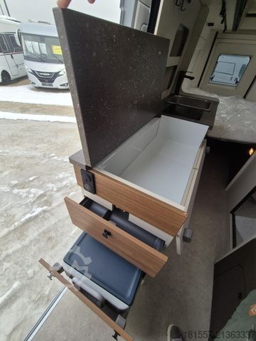 Camper van BÜRSTNER Papillon PC 6.0 ** Aufstelldach **, Automatik