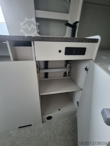 Camper van BÜRSTNER Papillon PC 6.0 Schlafdach / 4-Personen Zulassun