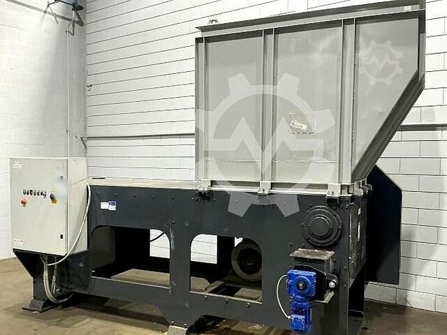 Versnipperingsmachine Nazzareno K 1000, bouwjaar 2009 Nazzareno K 1000