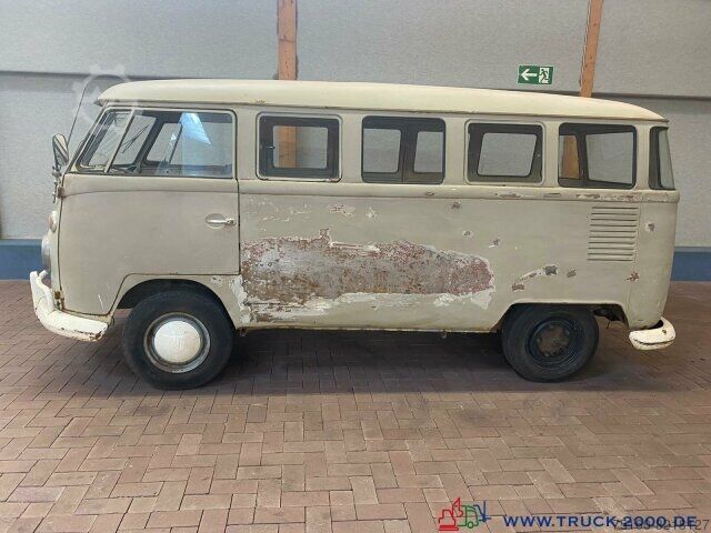 Explore Glazing - Volkswagen T3 Bus also known as VW T3 Kombi and