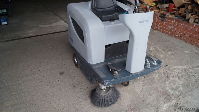 Süpürücü Nilfisk SR 1101 B