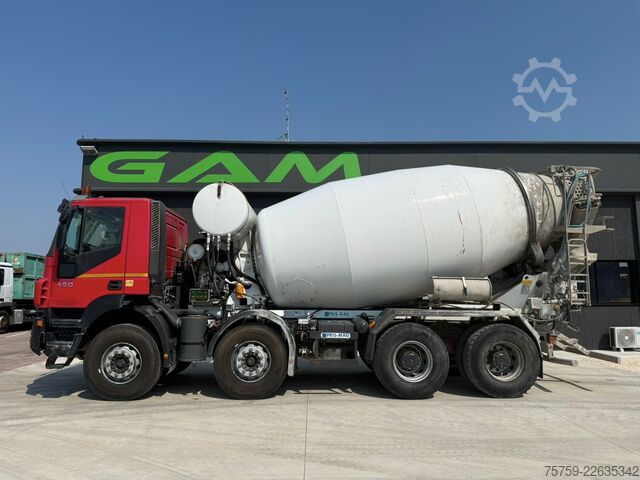 Felépítménycserélő teherautó Iveco Trakker 410T45 Wechsel BETON+KIPPER 40T