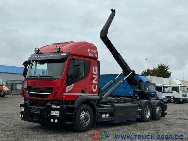 Kampós konténerszállító teherautó Iveco Stralis AT260 CNG Erdgas 6x2 Meiller RS2165 FB