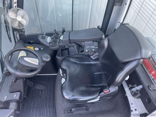 Stivuitor cu 4 roți, stivuitor pe gaz (GPL) STILL RX70-16T | Only 1.711 hours | Triplex