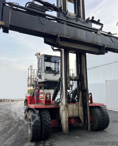 Zakladač prázdných kontejnerů Svetruck 16CS-5H