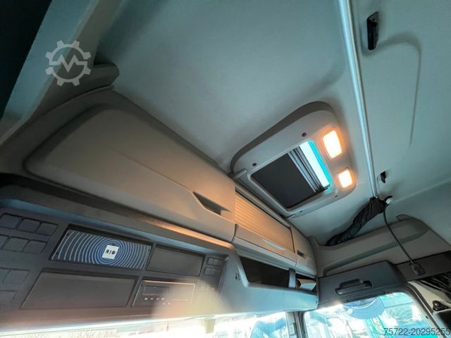 Düz kasa kamyon MAN TGX 26.470 BL 6x2-4 Pritsche mit FassiF235 Kran