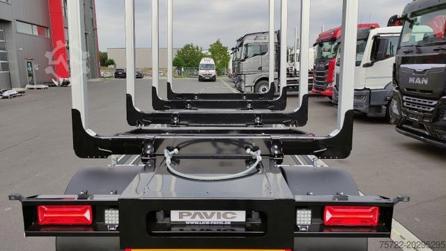 Remorcă pentru buşteni PAVIC HTA 20 66Z 19,5