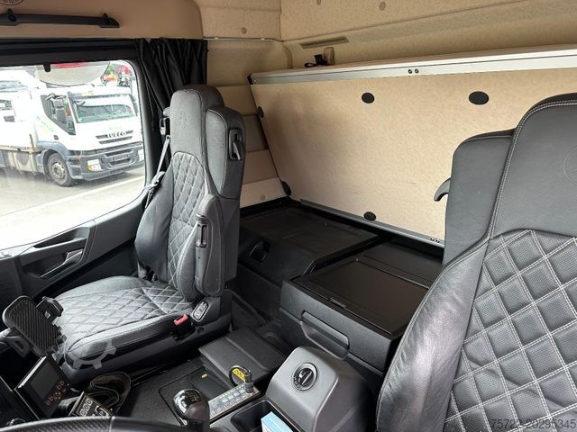 Holztransporter LKW MERCEDES-BENZ Arocs 3358 6x4 BB mit EpsilonS290Z96 DOLL RATIO+