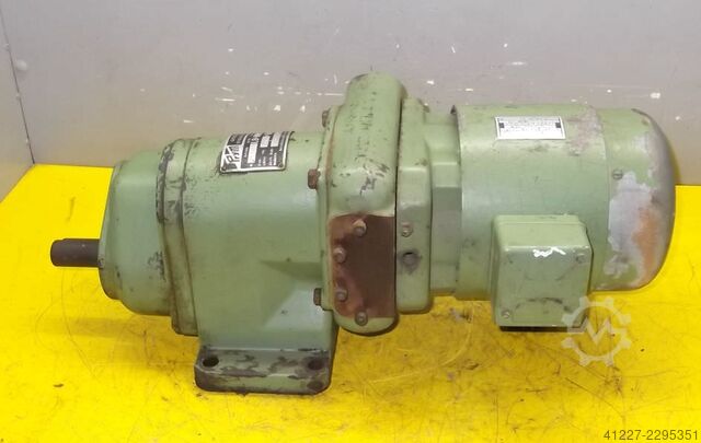 Regulowany silnik przekładniowy 0,55 kW 24-120 obr/min Prym L8-U16