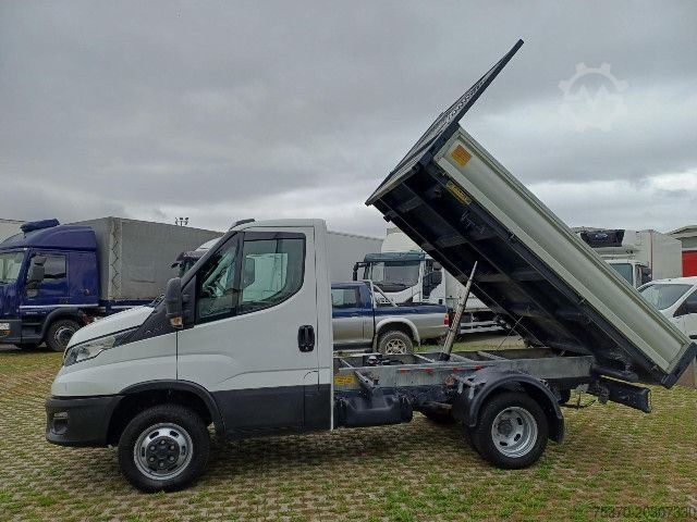 Dostosowany van IVECO DAILY 35C14