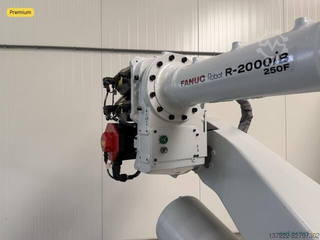 Robot odnowiony z roczną gwarancją FANUC R-2000iB/250F