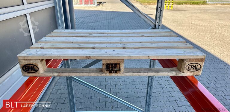 Nagy teherbírású polc ca. 100,16 lfm. Palettenregale H: 250 cm Fachlast: 3000 kg , 324 Palettenplätze
