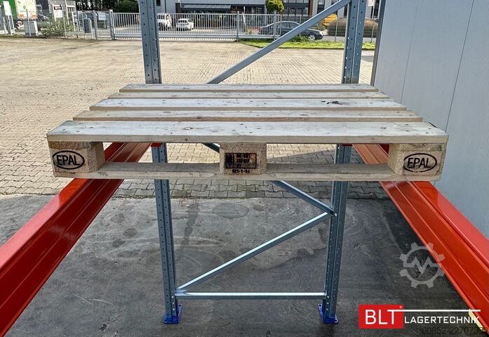 Nagy teherbírású polc ca. 14 lfm. Palettenregale H: 350cm Fachlast: 3000 kg , 45 Palettenplätze