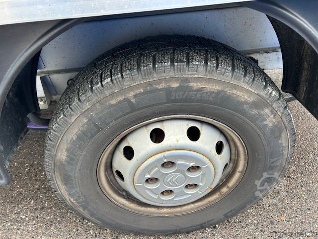 Vrachtwagen met bakwagen CITROEN Jumper  Koffer+LBW*4-35*Navi*Klima*Tempom*165PS*