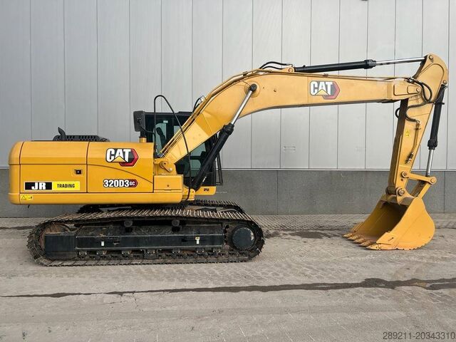 Pelle sur chenilles CAT 320 D3 GC