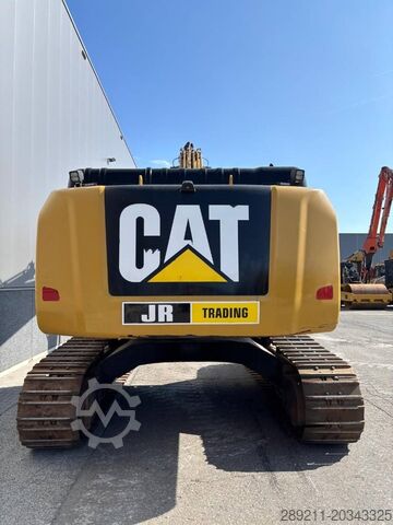 Rupsgraafmachine CAT 330 FL