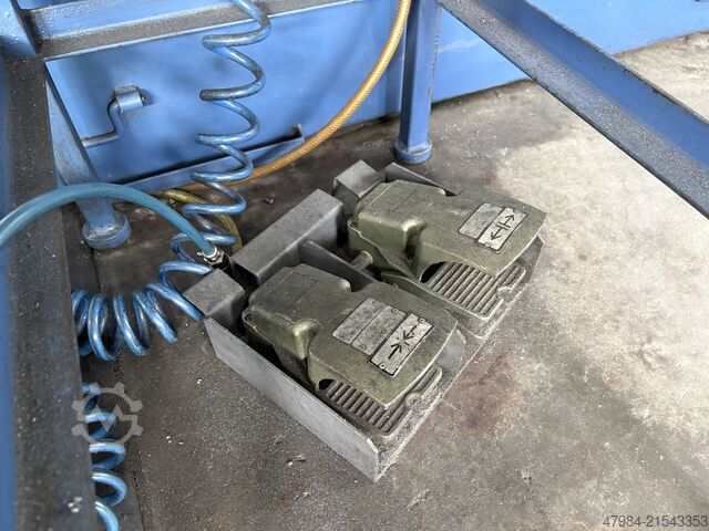 CNC turning and milling center OKUMA MULTUS B 300