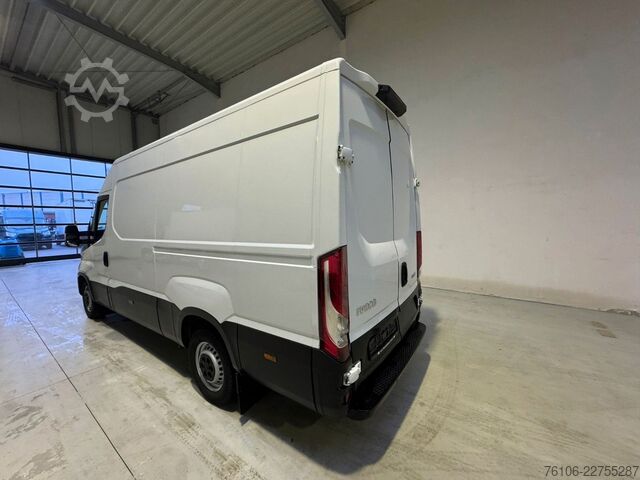 Furgão de painéis IVECO Daily 35S16 Kastenwagen *Klima*2 stück auf Lager