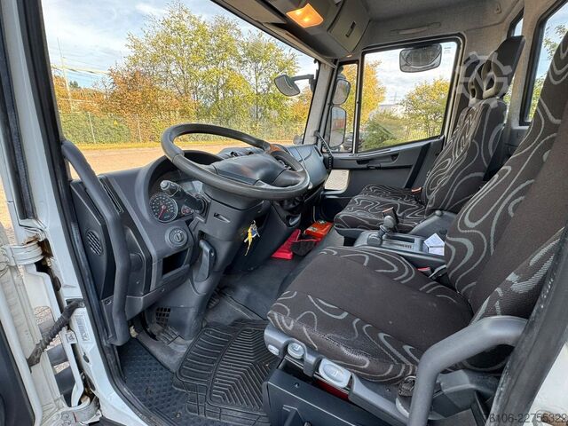 Furgão pick-up IVECO 75E16 Pritsche mit Kran Fassi