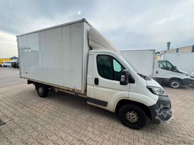 Vrachtwagen met bakwagen PEUGEOT Boxer Koffer ** Motorschade **FESTPREIS