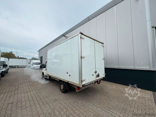 Vrachtwagen met bakwagen PEUGEOT Boxer Koffer ** Motorschade **FESTPREIS