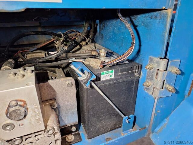 Schaarlift Genie GS-4390 RT