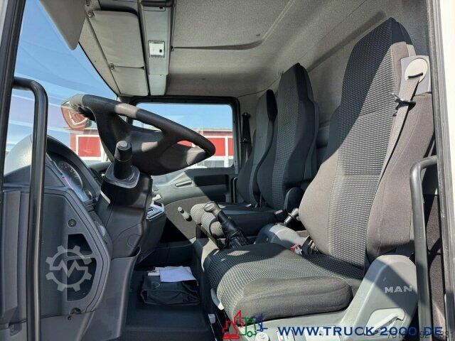 Dobozos furgon MAN TGL 8.180 Ladebordwand Sörensen 1.000 kg