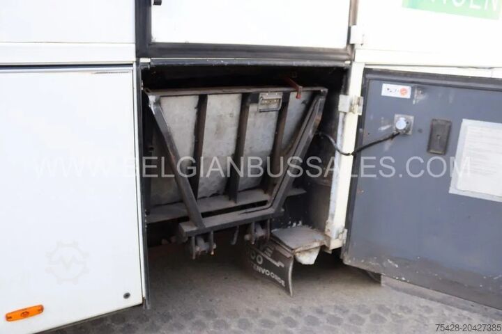 Coach Bova Futura FHD 12.340
