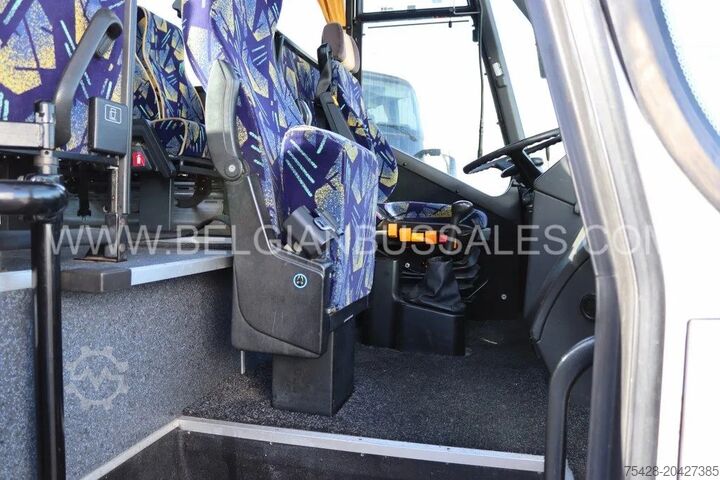 Coach Bova Futura FHD 12.340