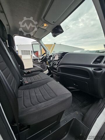 Panelová dodávka Iveco Daily 38s14e