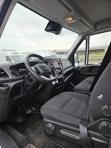 Panelová dodávka Iveco Daily 38s14e