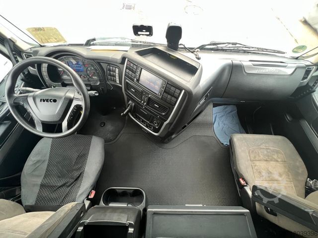 Standardowy ciągnik siodłowy IVECO Stralis AS440 T/P 4x2 Standklima,ACC,Retarder