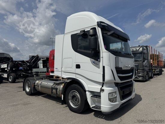 Standardní tahač IVECO STRALIS 460 GAS, 2 LNG-TANKS, RETARDER,
