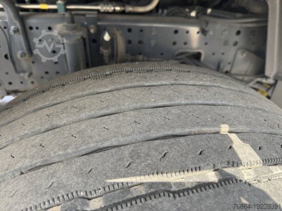 Standardní tahač IVECO STRALIS 460 GAS, 2 LNG-TANKS, RETARDER,