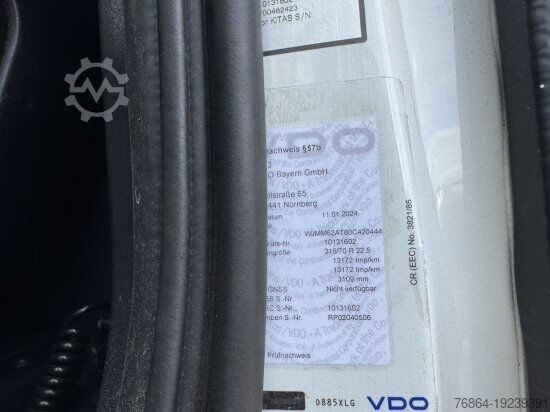 Standardní tahač IVECO STRALIS 460 GAS, 2 LNG-TANKS, RETARDER,