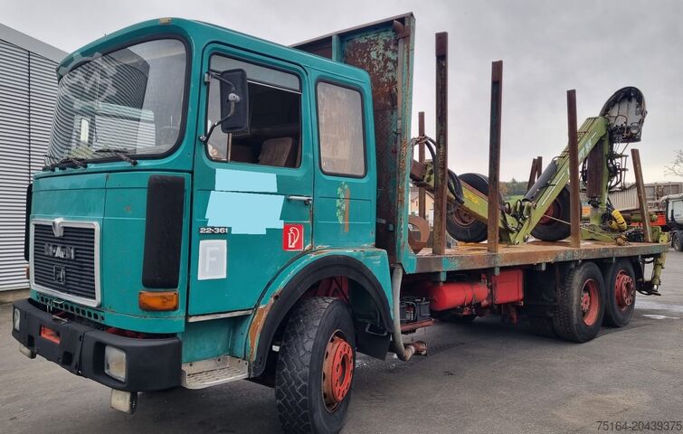 Vrachtwagen voor houttransport MAN 22.361 Kurzholz