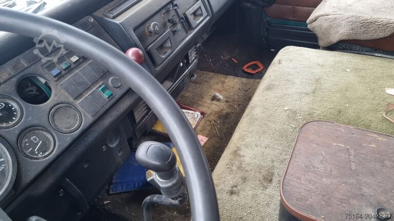 Vrachtwagen voor houttransport MAN 22.361 Kurzholz