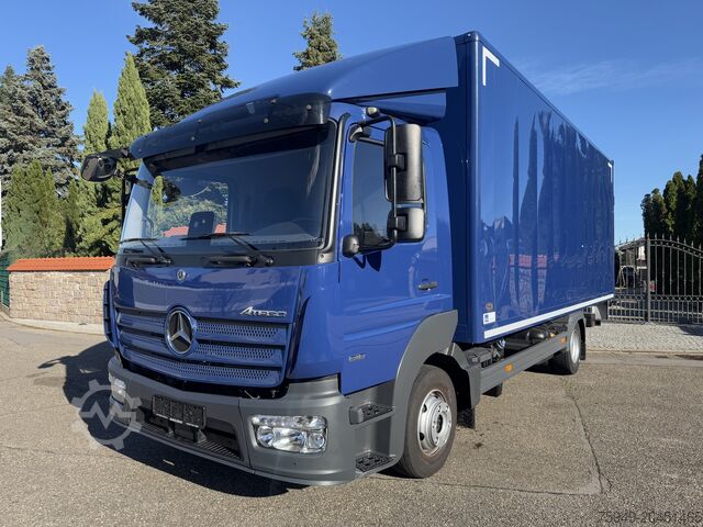 Atego 818 L caisse 6,15m, hayon élévateur, climatisation, suspension pneumatique Mercedes-Benz Atego 818 L Koffer 6,15m LBW, Klima, Luf