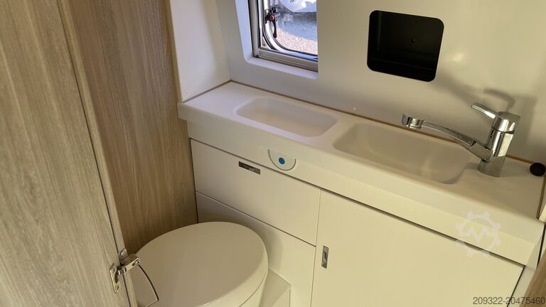 Caravan/camper Fiat Weinsberg Carabus 600 K | 4 Posti Letto | Completamente Attrezzato