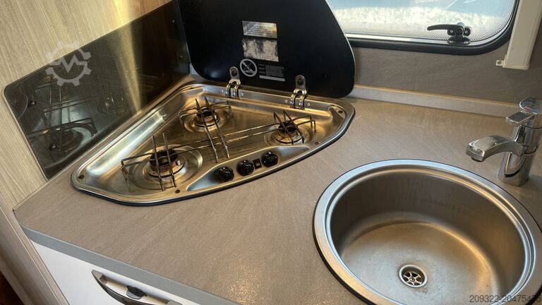 Caravan/camper Fiat Weinsberg Carabus 600 K | 4 Posti Letto | Completamente Attrezzato