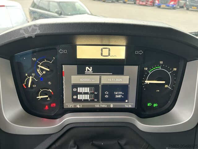 Curtain sided Renault T 380 Comfort / 820 dkm / Curtainside / Loadlif...