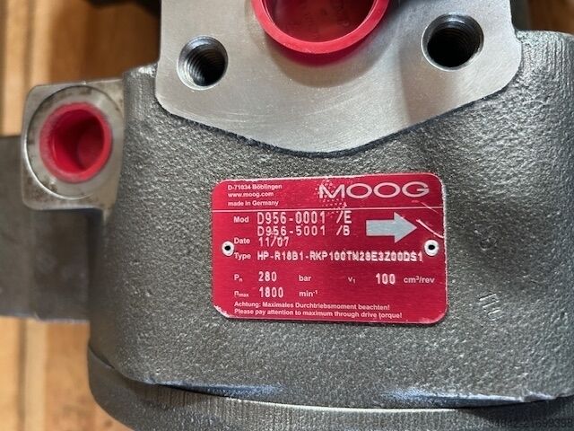 Moog double pump RKP100/63 Moog D956-0001  D956-5001