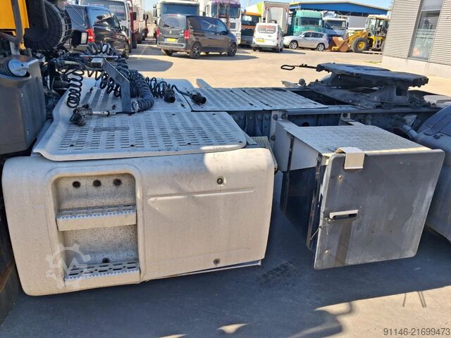 Hazardous substances DAF CF 440 ADR 02-2027 *