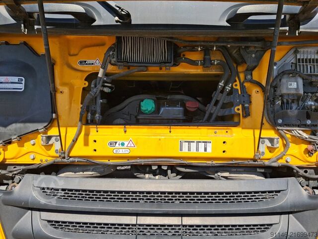Hazardous substances DAF CF 440 ADR 02-2027 *