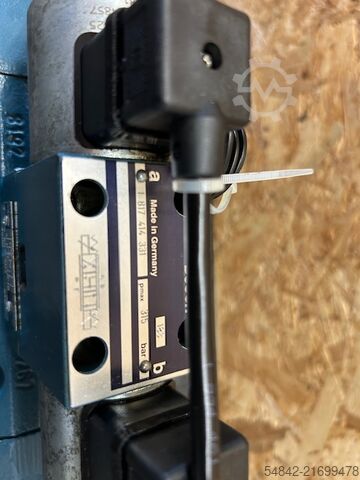 Proportional valve Bosch Bosch Wegeventil vorgesteuert für Ferrom