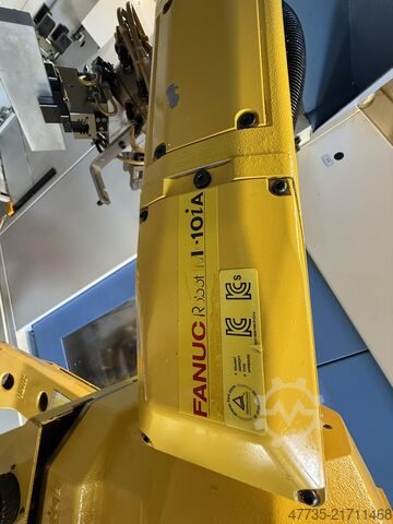 CNC mašinski centar sa robotom CHIRON FZ 15 WM HS
