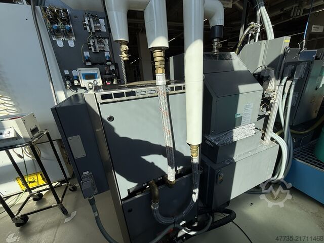 CNC mašinski centar sa robotom CHIRON FZ 15 WM HS