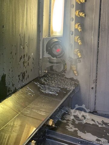 CNC mašinski centar sa robotom CHIRON FZ 15 WM HS